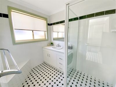 4 / 18 Regent Street, Forbes