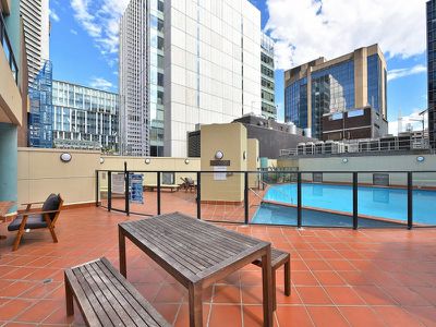2202 / 1 Hosking Place, Sydney