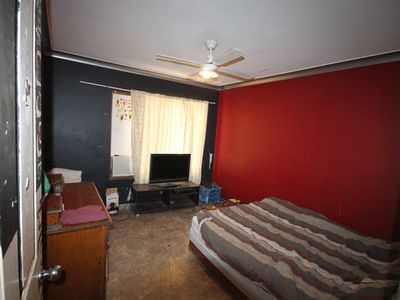 5 BROKER STREET, Grand Secret