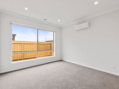 47 Skipper Avenue, Lara
