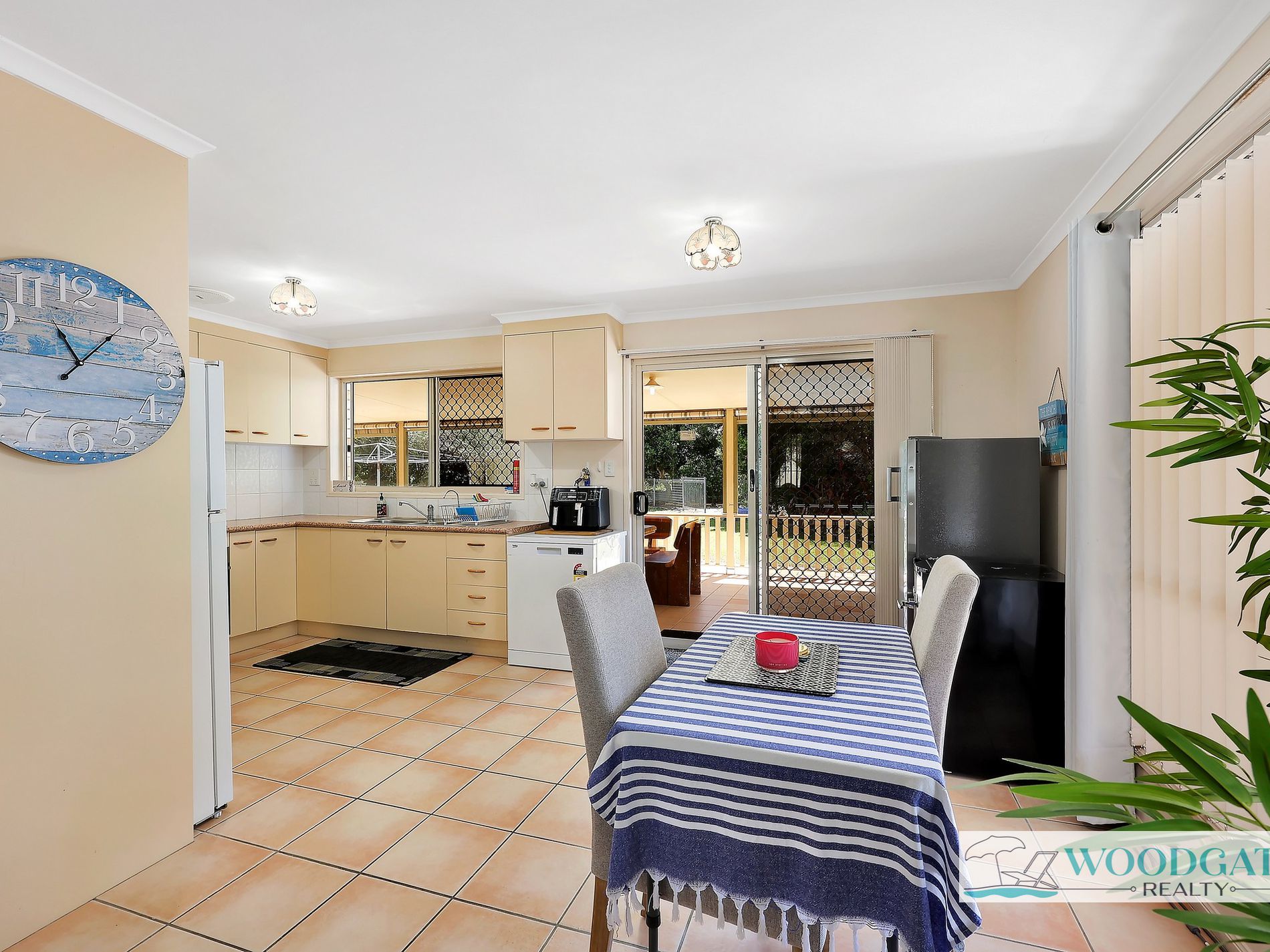 27 Coral Sea Dr, Woodgate