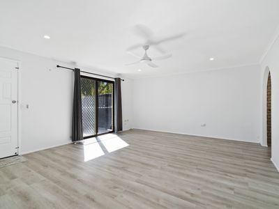 2 / 53 Riviera Avenue, Tweed Heads West