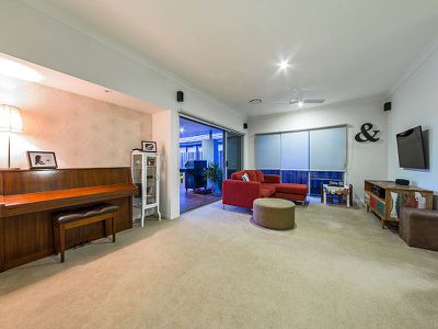 24 Esk Cr, Wakerley