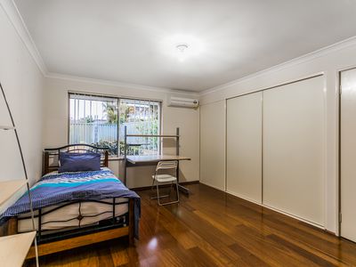 60 Whitfeld Terrace, Winthrop