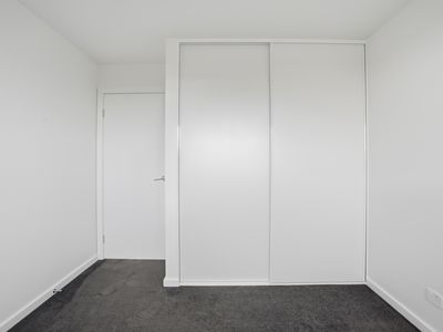 2 / 67 Parkfield Drive, Youngtown