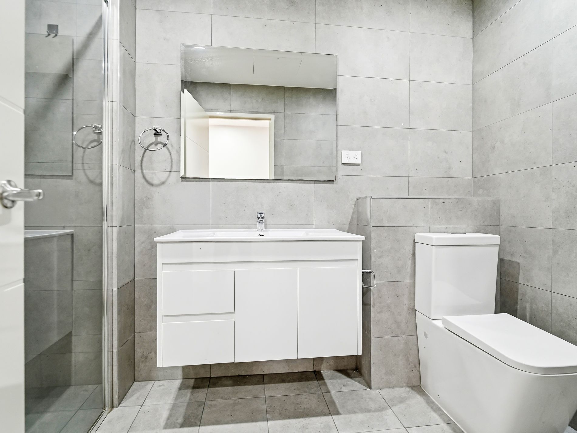 8 / 5 Manchester Drive, Schofields