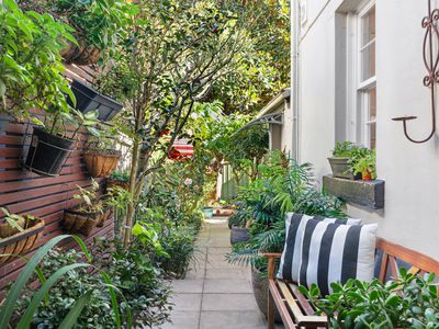 211 Commonwealth Street, Surry Hills