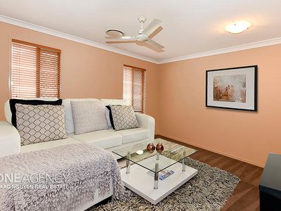 13 The Crescent, Underwood