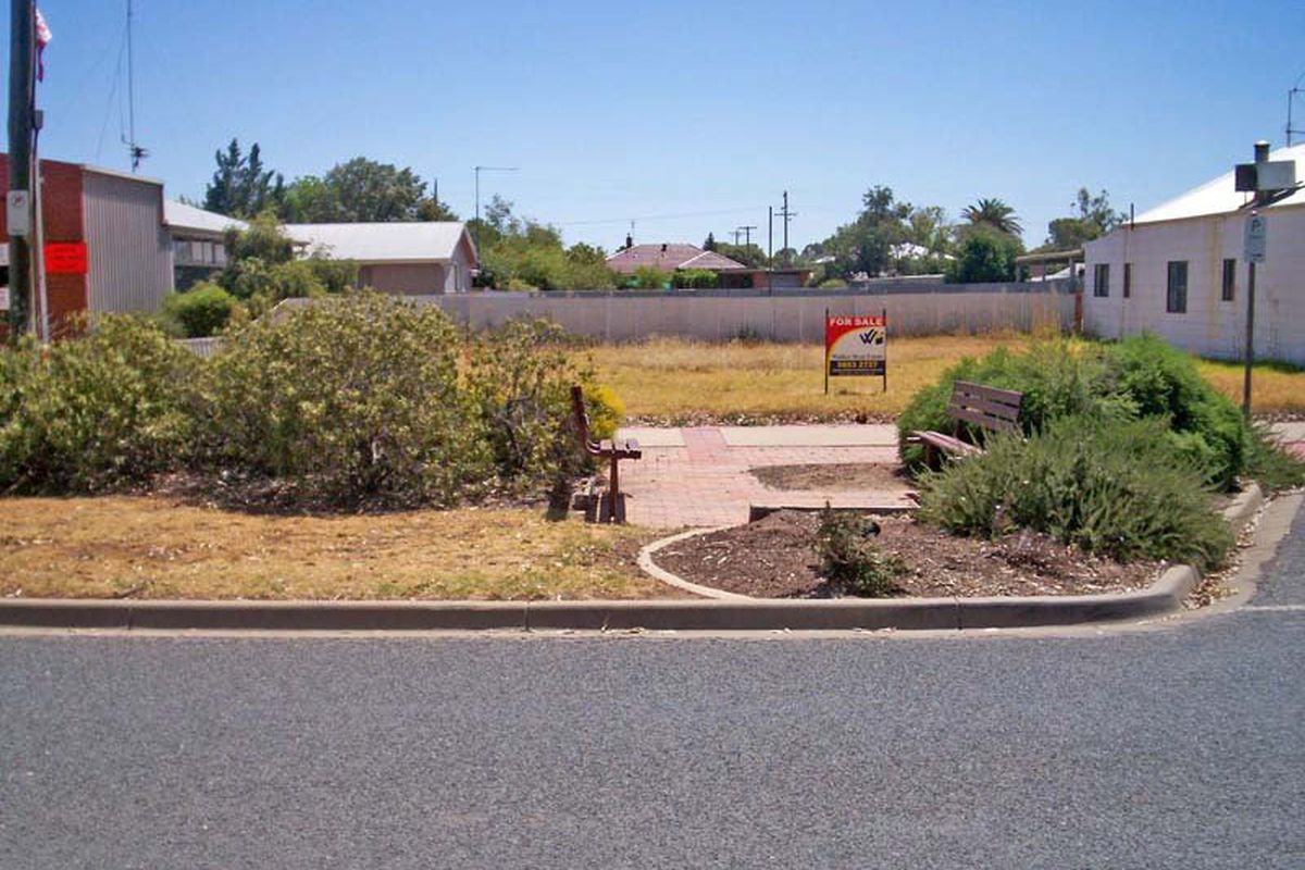 110-112 Mangan Street, Tongala