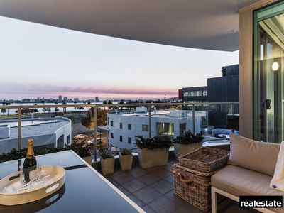22 / 132 Terrace Road, Perth