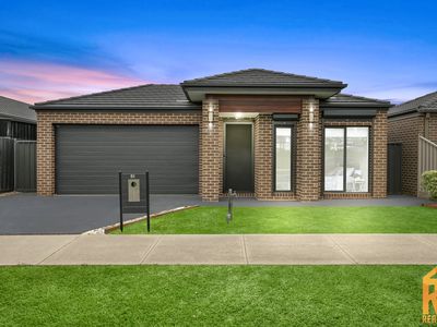 51 ORBIS AVE, Fraser Rise
