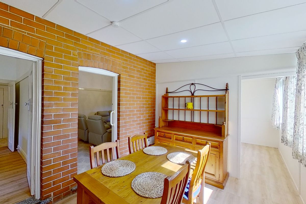 2 Dulhunty Ave, Dubbo SJ Shooter Real Estate