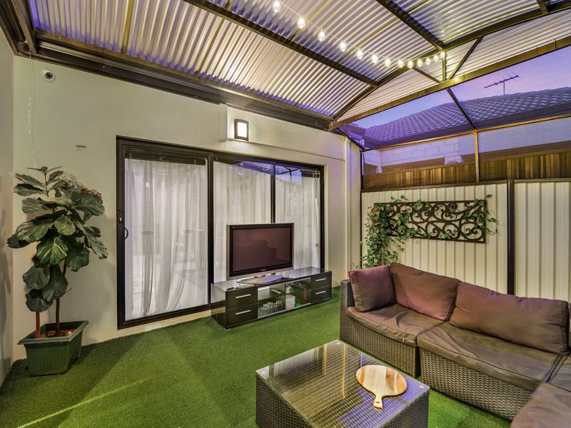 35A Hartfield Way, Westminster