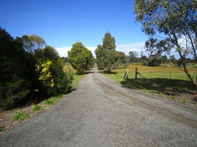 92 McKinnons Road, Lockwood