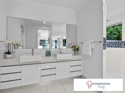 6 Badine Street, Caravonica