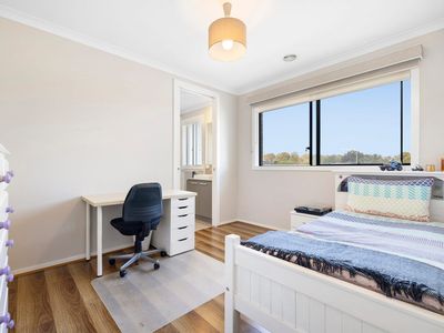 46 Highvale Crescent, Berwick