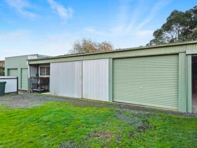 829 Midland Highway, Mount Rowan