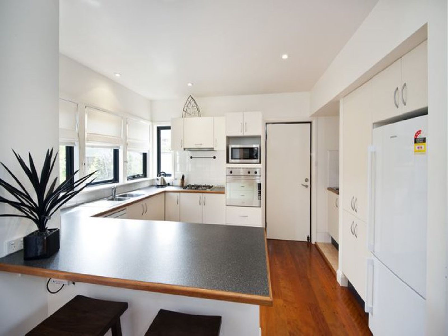 2 / 7 Shepherd Street, Mollymook