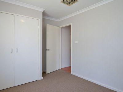 2 Holroyd Way, Boulder