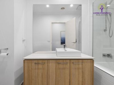 155 Tom Roberts Parade, Point Cook