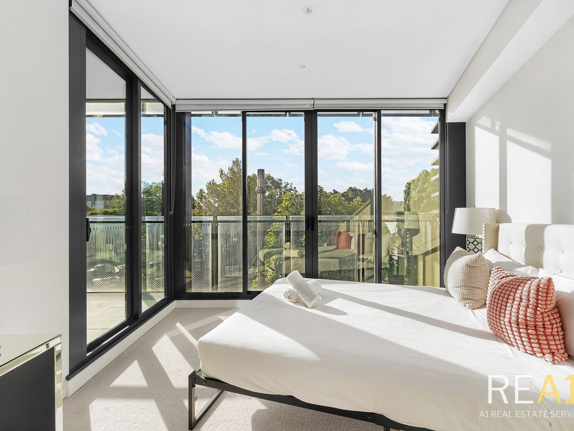 222 / 303 Botany Road, Zetland