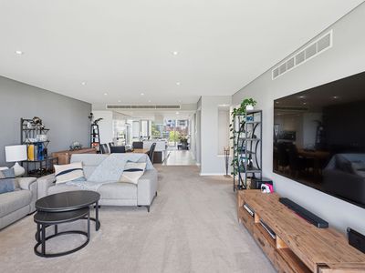 15 / 39-43 Bow River Crescent, Burswood