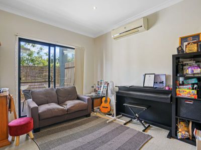 1 / 2 Jefferson Court, Upper Coomera