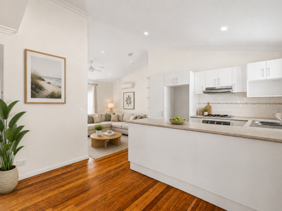 81 / 2 MacLeay Drive, Halekulani