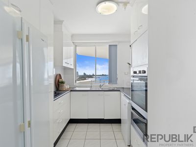 63 / 11-17 Hughes Avenue, Main Beach