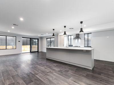 4 Fairmile Street, Bushmead