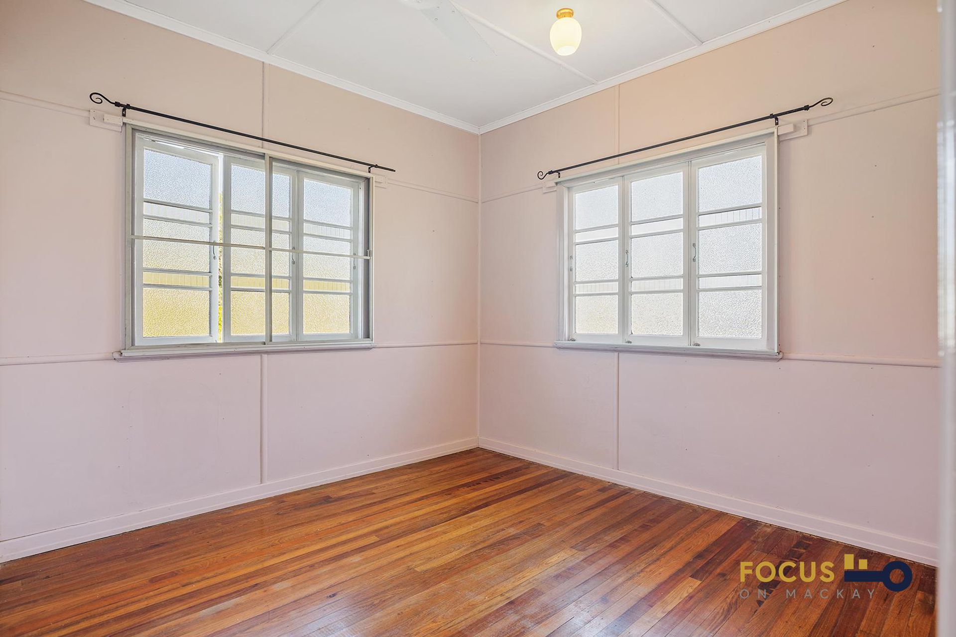 2/18 MANON ST, Armstrong Beach