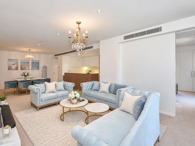2004 / 8 Adelaide Terrace, Perth