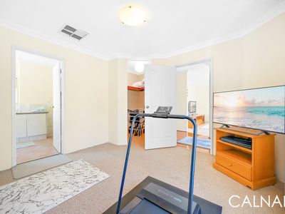 2A  Leeton Close , Halls Head