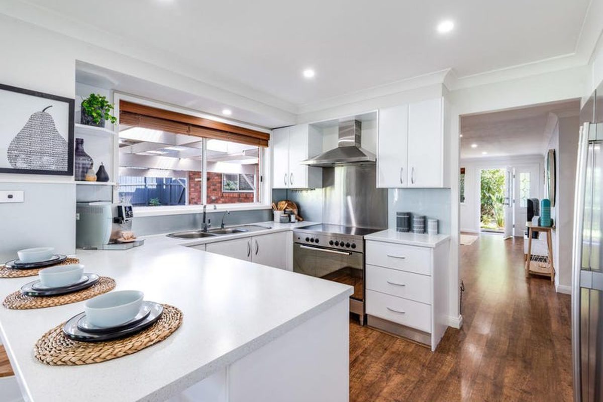 1 Eagle Close, Lisarow
