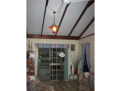 22 Lynd  Highway, Toll
