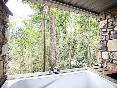 72 Rainforest Close, Sugarloaf