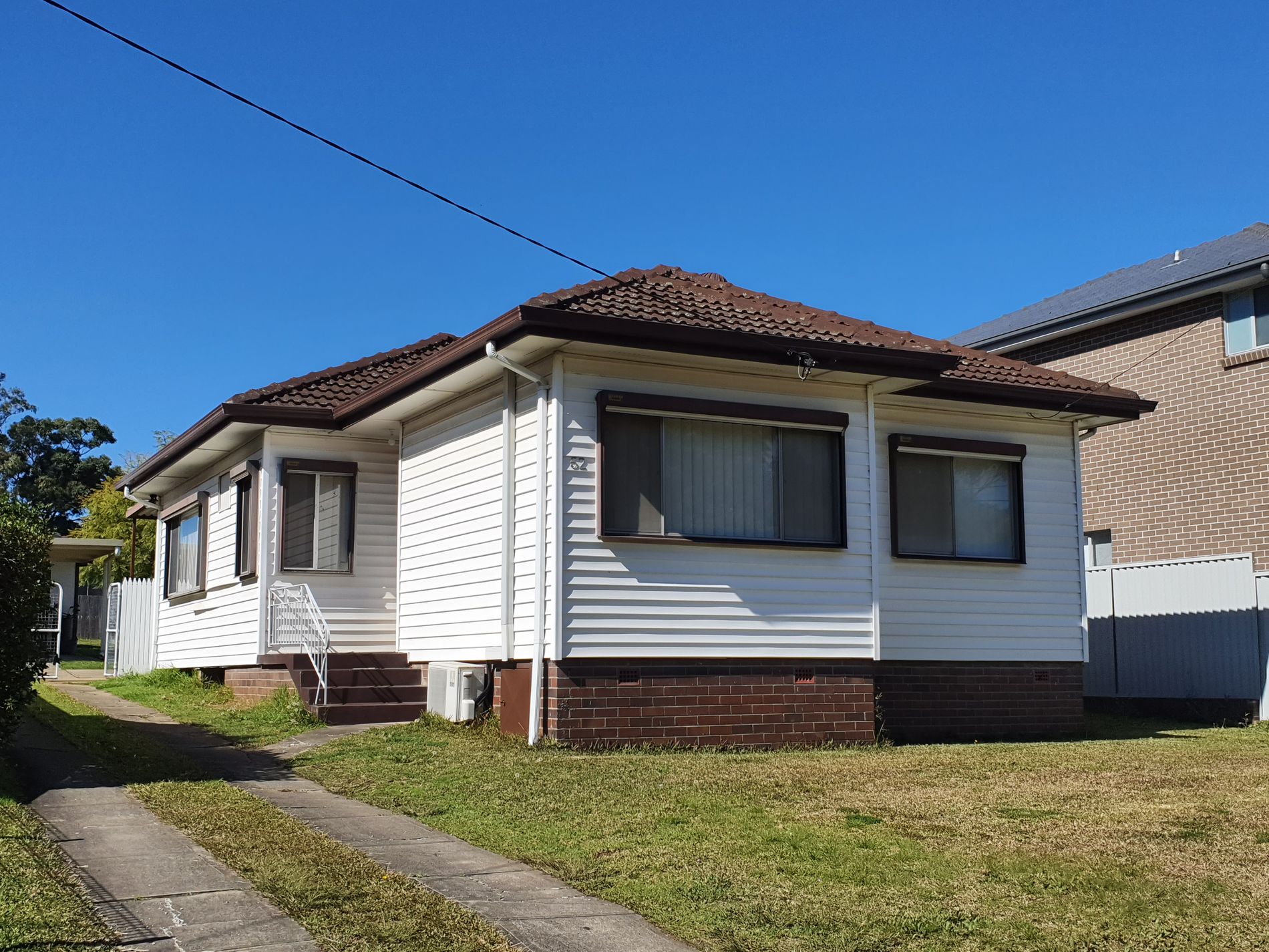 52 Tamplin Road, Guildford