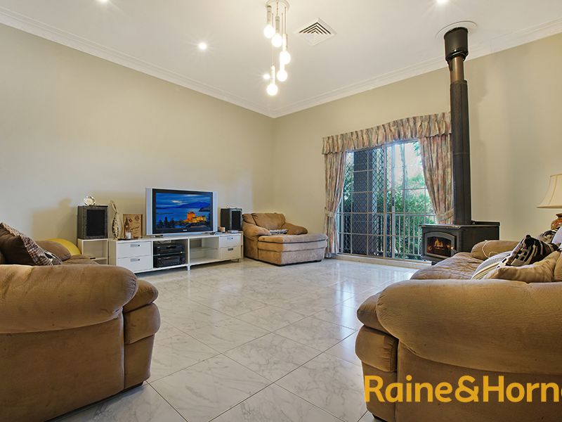 23 Bingara Cres, Bella Vista