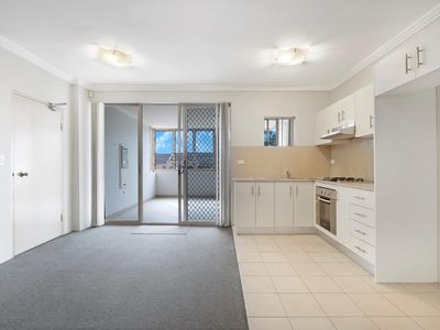 15 / 12 - 14 Lydbrook Street, Westmead