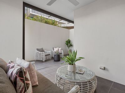 1 / 3 Harrys Road , Taringa