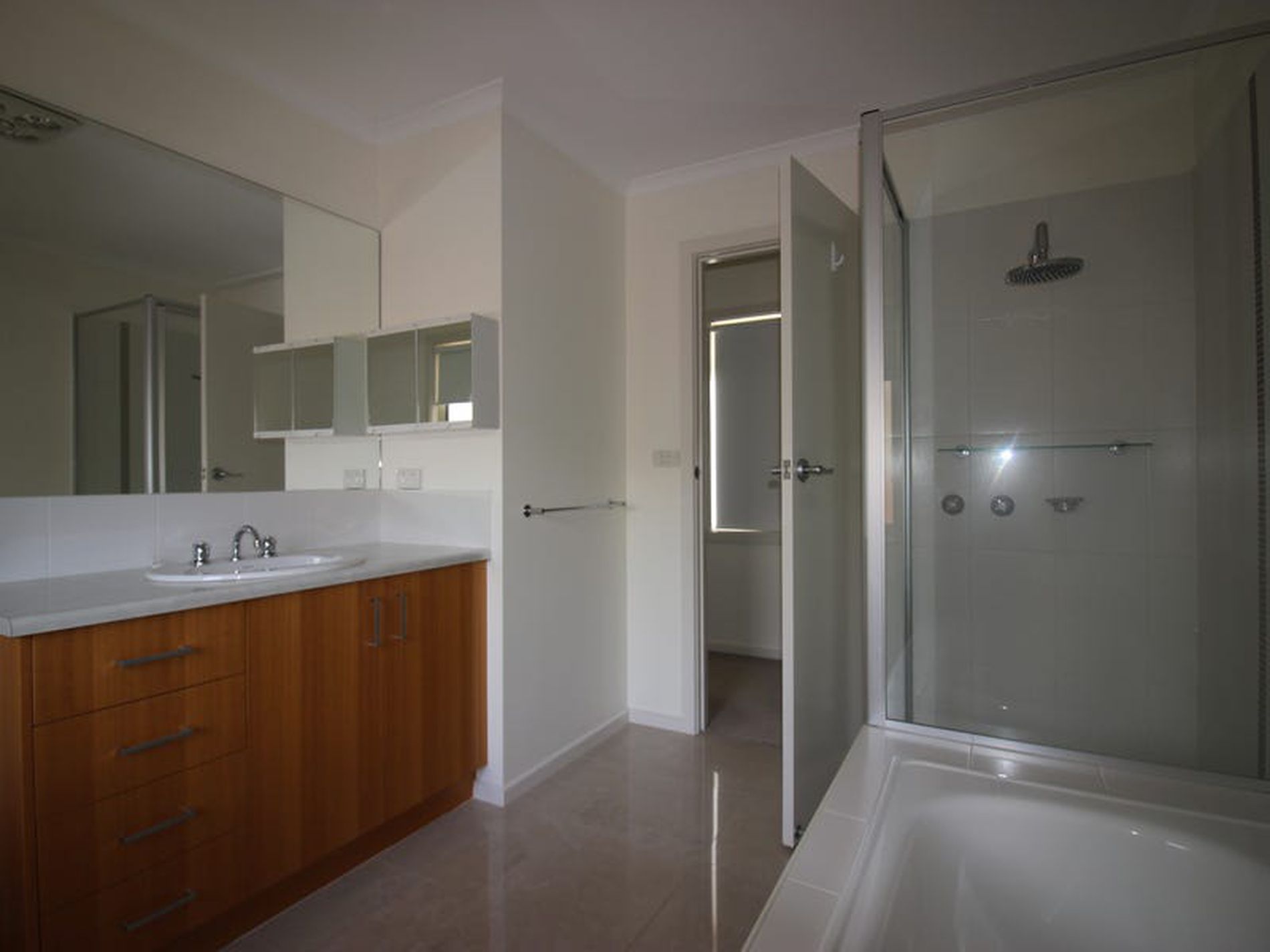 1 / 27 Roxby Street, Manifold Heights