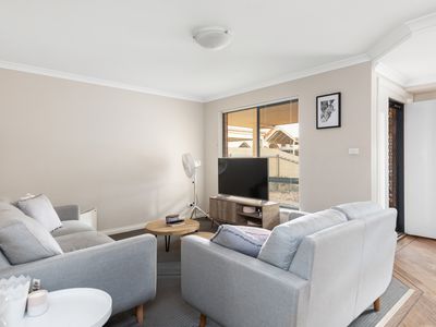 19 / 35 Premier Street, Hannans