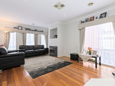 8 Stella Court, Bell Park