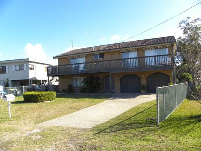 2 Lagoon Crescent, Sussex Inlet