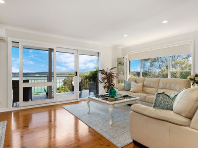 11 Hillcrest Avenue, North Narooma