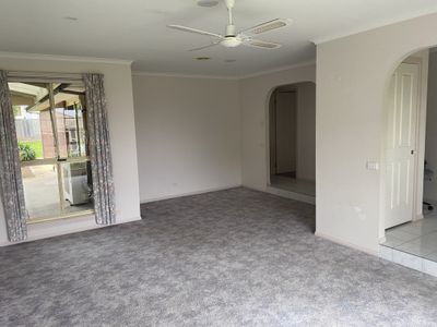11 Willesden Drive, Waurn Ponds