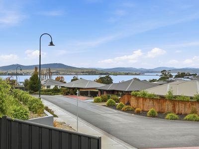 19 Lagoon View Court, Midway Point