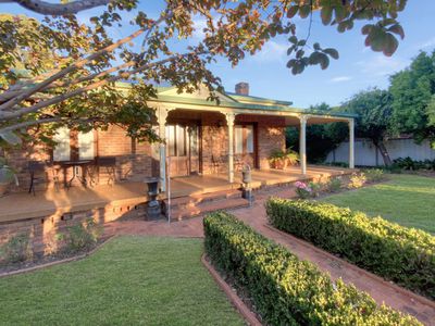 53 Church Street, Forbes