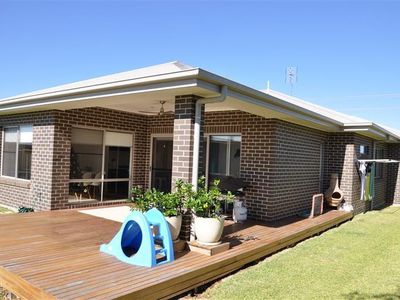 97 York St, Forbes