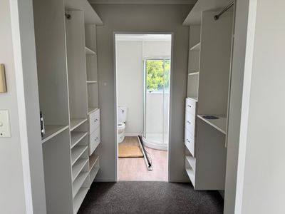 24 Perindale Drive, Chartwell